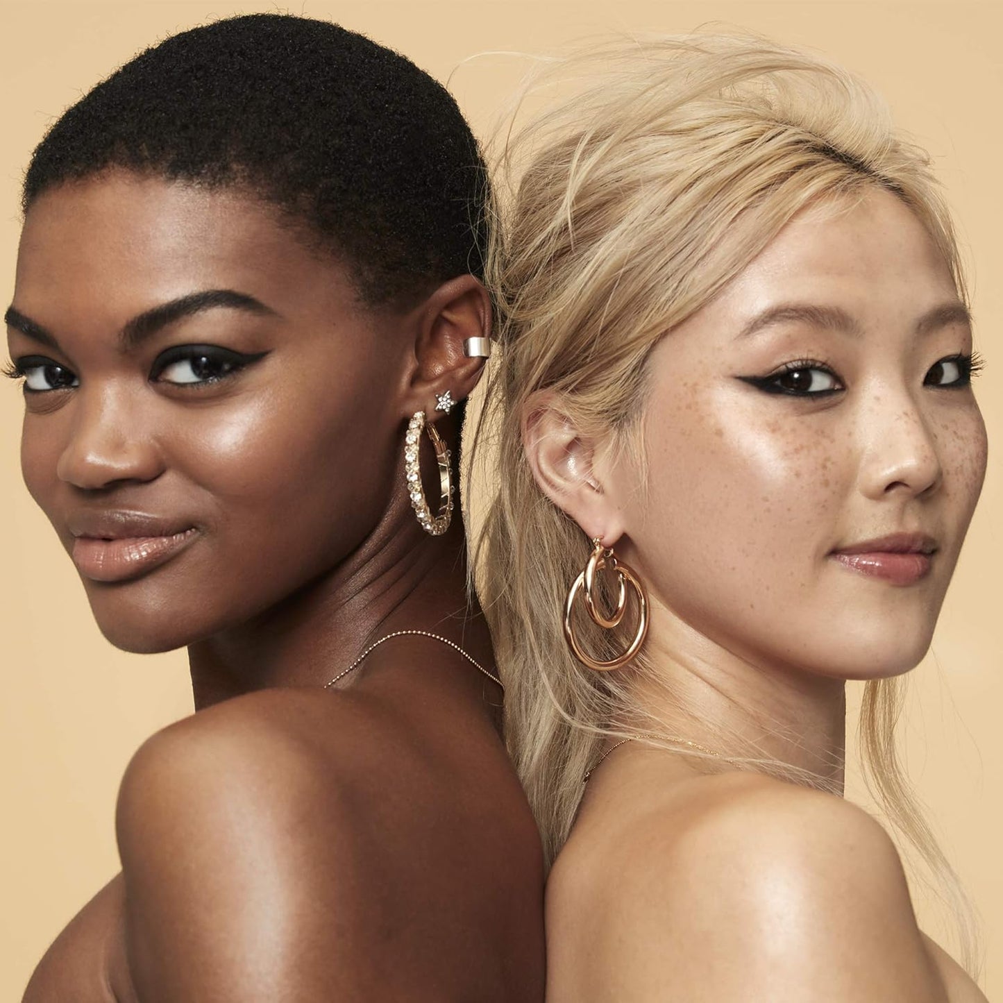 e.l.f. Luminous Putty Primer, Skin Perfecting, Lightweight, Silky, Long Lasting, Hydrates, Creates a Smooth Base, Illuminates, Plumps, Infused with hyaluronic acid and vegan collagen, 0.74 Oz