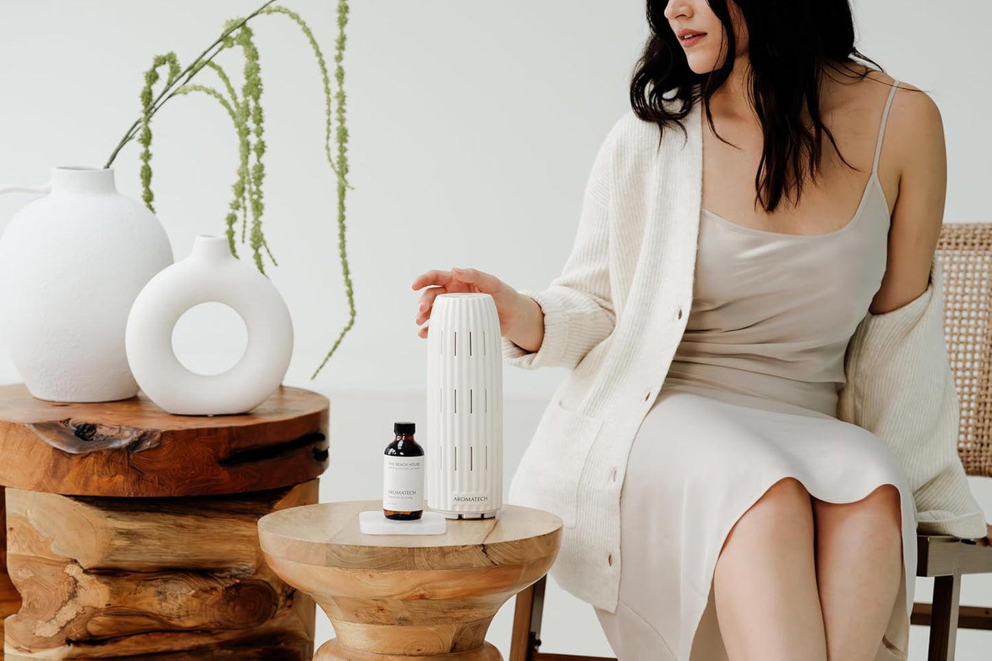 AromaTech The Beach House Aroma Essential Oil Blend: Luxury Hotel Inspired Aromatherapy with Bergamot, Coconut Milk & Sandalwood for Ultrasonic Diffusers & Nebulizers - 16 fl oz, 500 mL