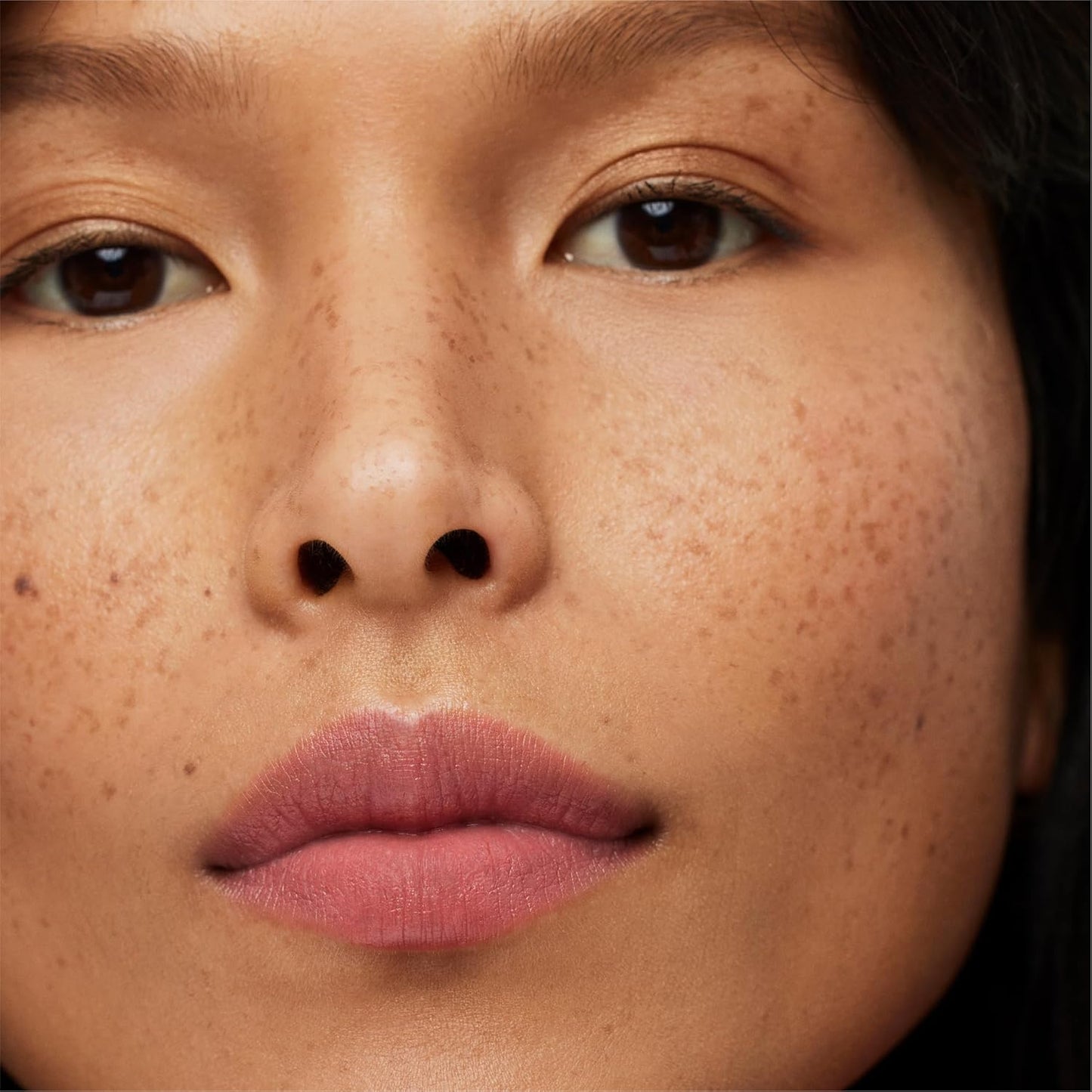 ILIA - Lip Sketch Hydrating Crayon | Hydrate, Plump, Smooth, Strengthen | Long Lasting up to 12-Hours, Bleed-Resistant, Soft-Matte | Barrier-Building, Non-Toxic, Cruelty-Free (Pink Door)